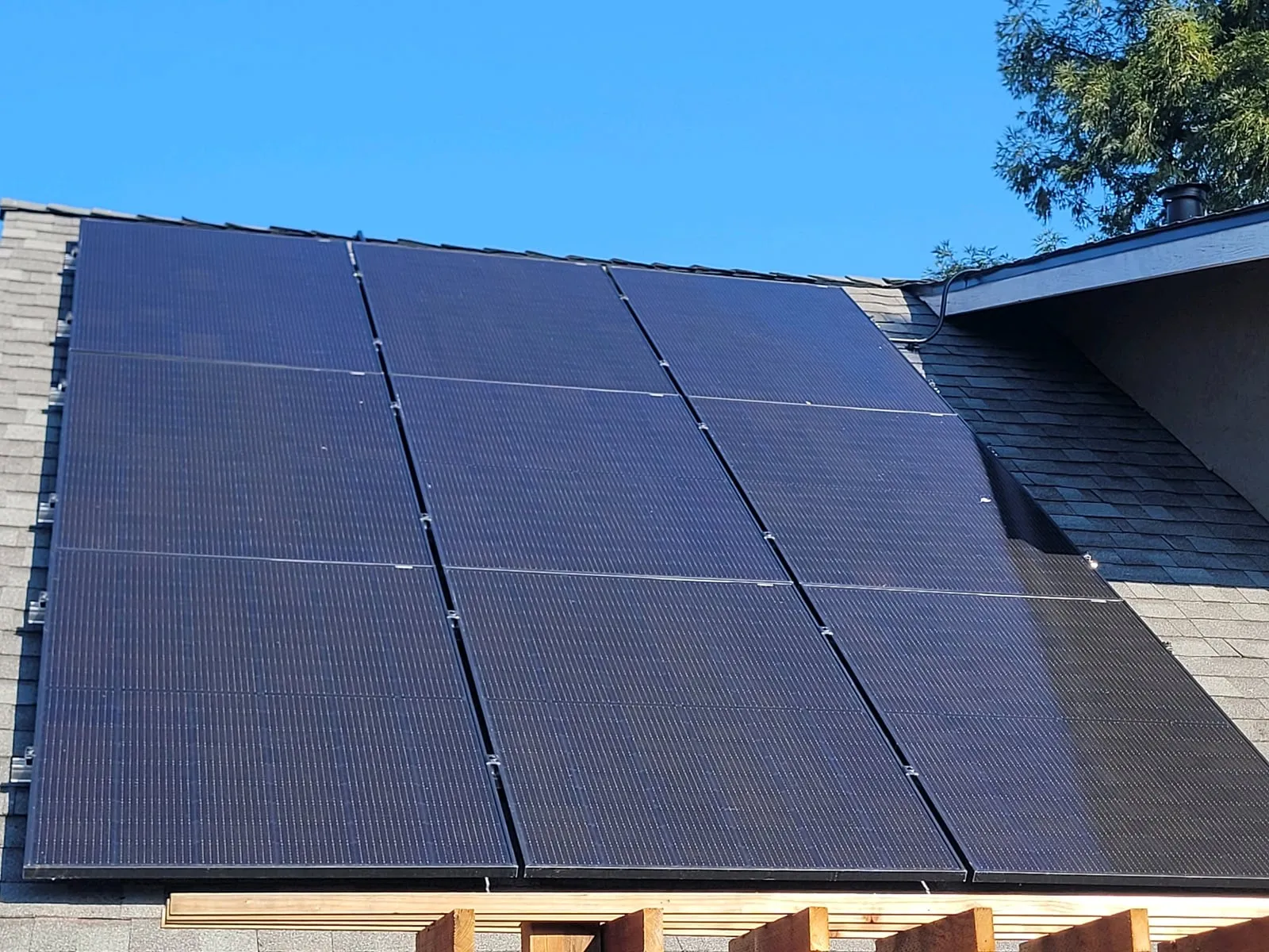 A completed Westhaven solar installation in Davis, California.